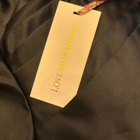 LOVESHACKFANCY
Ileana off-the-shoulder cropped pleated satin top - Picture 5 of 6